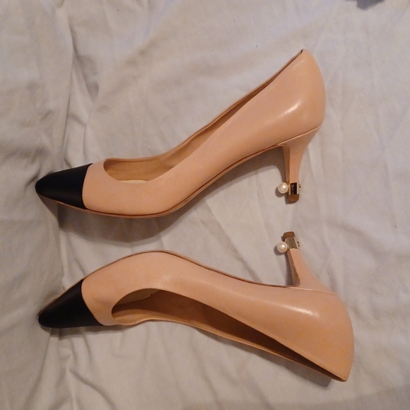 Chanel - Picture 3 of 5